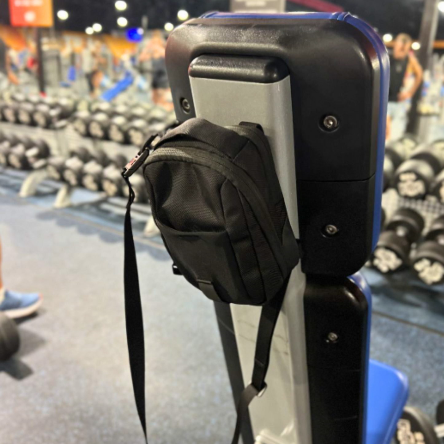 ThruxMagSelfie Bolso Magnético ideal para grabaciones en gym, aventuras al aire libre.