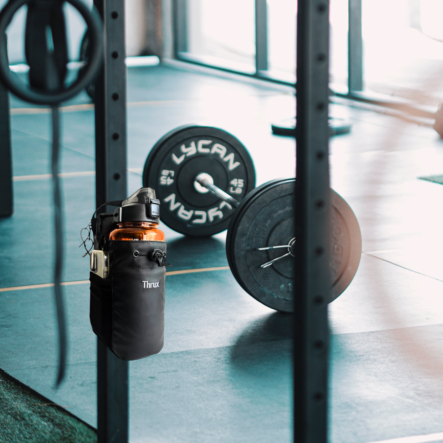 ThruxMag Bolso Magnético para Botellas, Celular, Llaves y más. De uso para Gym, Viajes u Hogar.