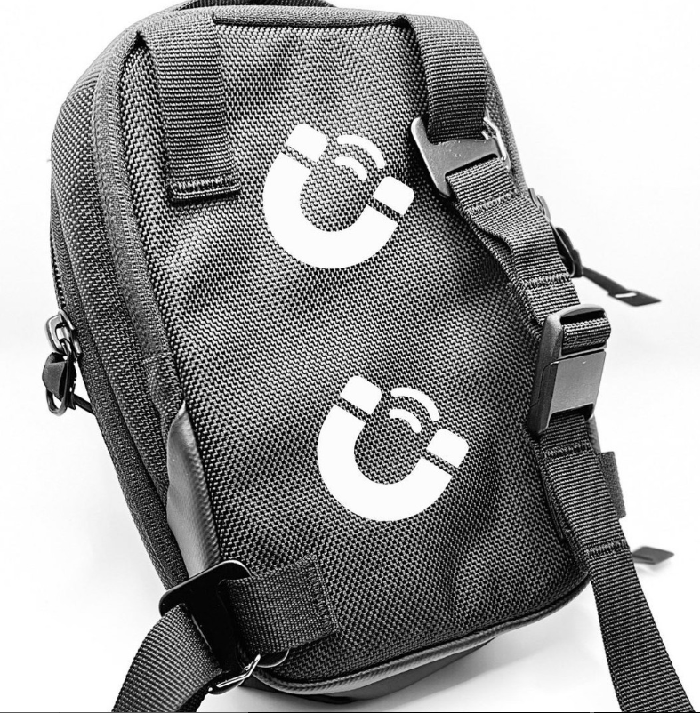 ThruxMagSelfie Bolso Magnético ideal para grabaciones en gym, aventuras al aire libre.